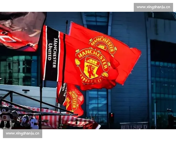 前曼联铁卫力荐双星：姆贝莫锋线利刃 + 库尼亚中场新核